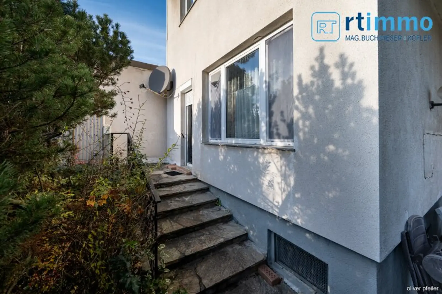 Einfamilienhaus in Stockerau mit schönem Grund - Nähe Freibad.