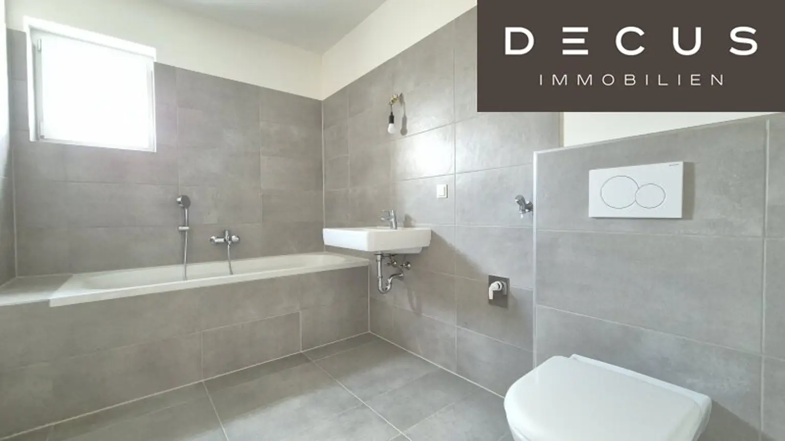 | 2 ZIMMER | BALKON | ERSTBEZUG | INKL STELLPLATZ