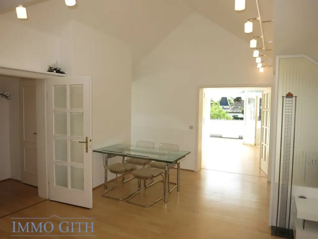 PROVISIONSFREI: PENTHOUSE MIT TERRASSE, LIFT UND KLIMA-ANLAGE IN HIETZINGER VILLA!