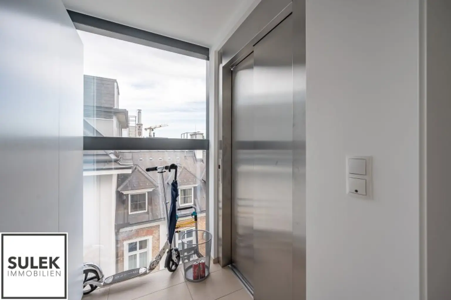 Ab Dezember: zentral begehbare 3 Zimmer Dachgeschoss Wohnung mit südseitigem Balkon im Herzen Döblings!