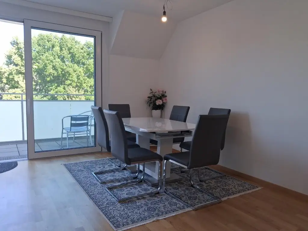 "Neue vollausgestattete - 4-Zimmer-Balkonwohnung Jedlesee"