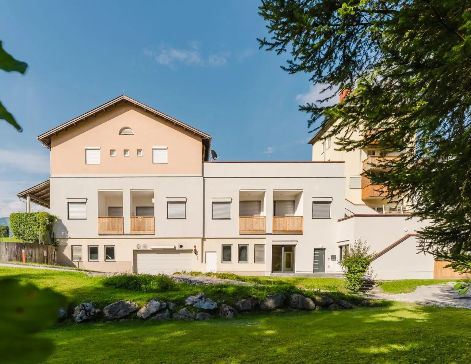Wohngefühl wie im eigenen Haus - 3-Zimmer-Wohnung mit Privatsphäre und Terrasse