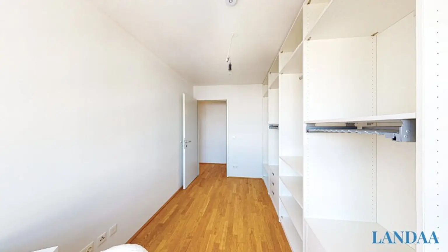 Wunderschöne 4 Zimmer Dachgeschosswohnung mit Garage