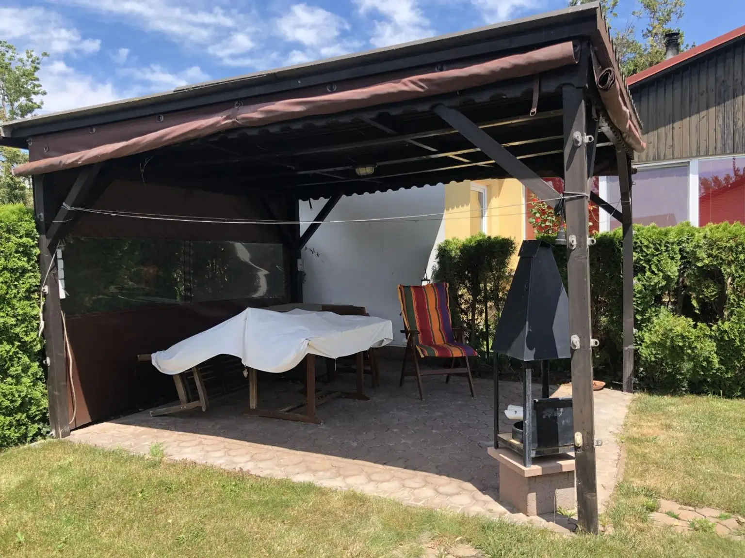 22 überdachte Terrasse-min