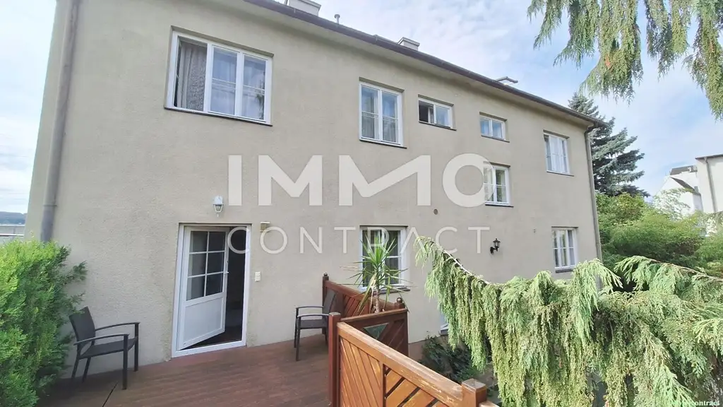 Geräumiges Mehrfamilienhaus mit großem Garten, sowie ehemaligen kleinen Geschäftslokal neben Bahnhof