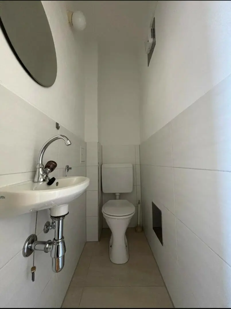 2-Zimmer-Wohnung mit kleiner Loggia, Bezirk St. Leonhard