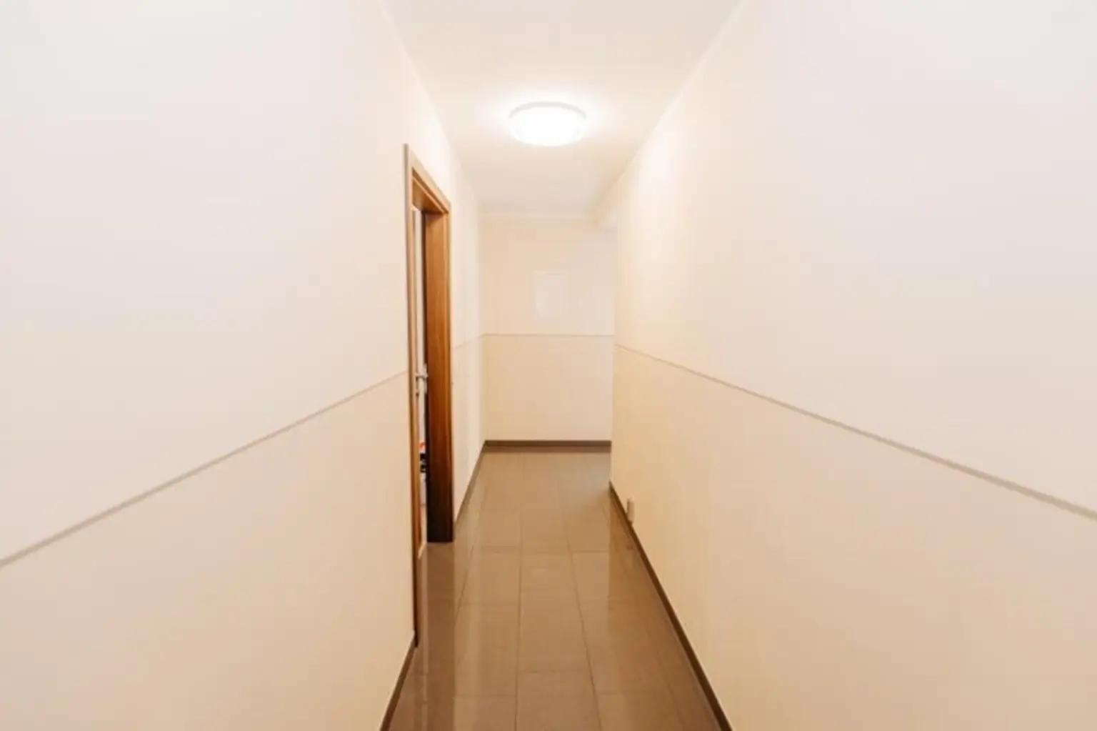 Verträumtes Bauernhaus neu adaptiert (2013) mit Toreinfahrt, Pool, Stadel und Schuppen