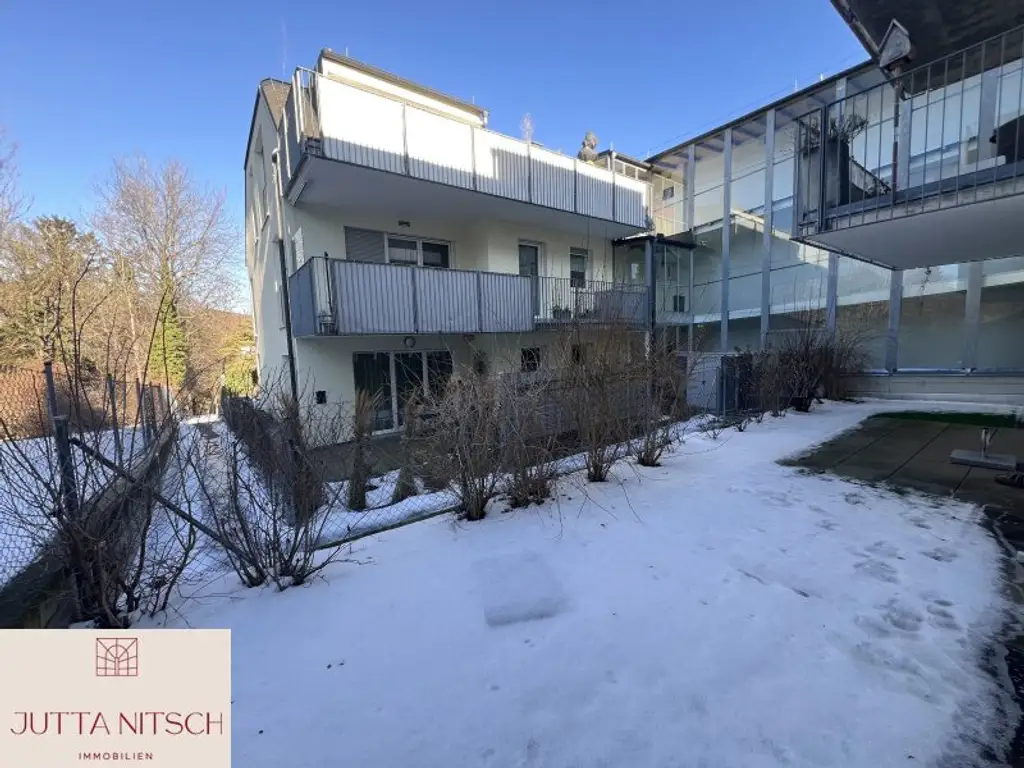 Barrierefreie Gartenwohnung mit zwei Terrassen und zwei Garagenplätzen - Gießhübl Zentrum