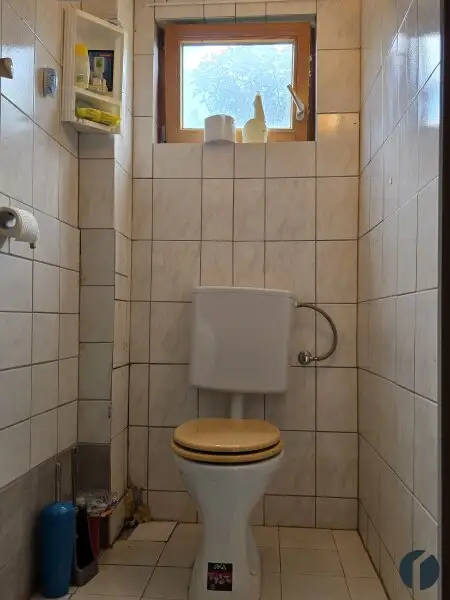 Entzückendes Knusperhäuschen zwischen Weinberg und Wienerneustädterkanal