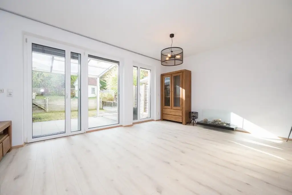 Einziehen & Wohlfühlen – hochwertiges Reihenhaus mit Garten, Terrasse, Keller und zwei TG-Stellplätzen im Zentrum von Steyr!