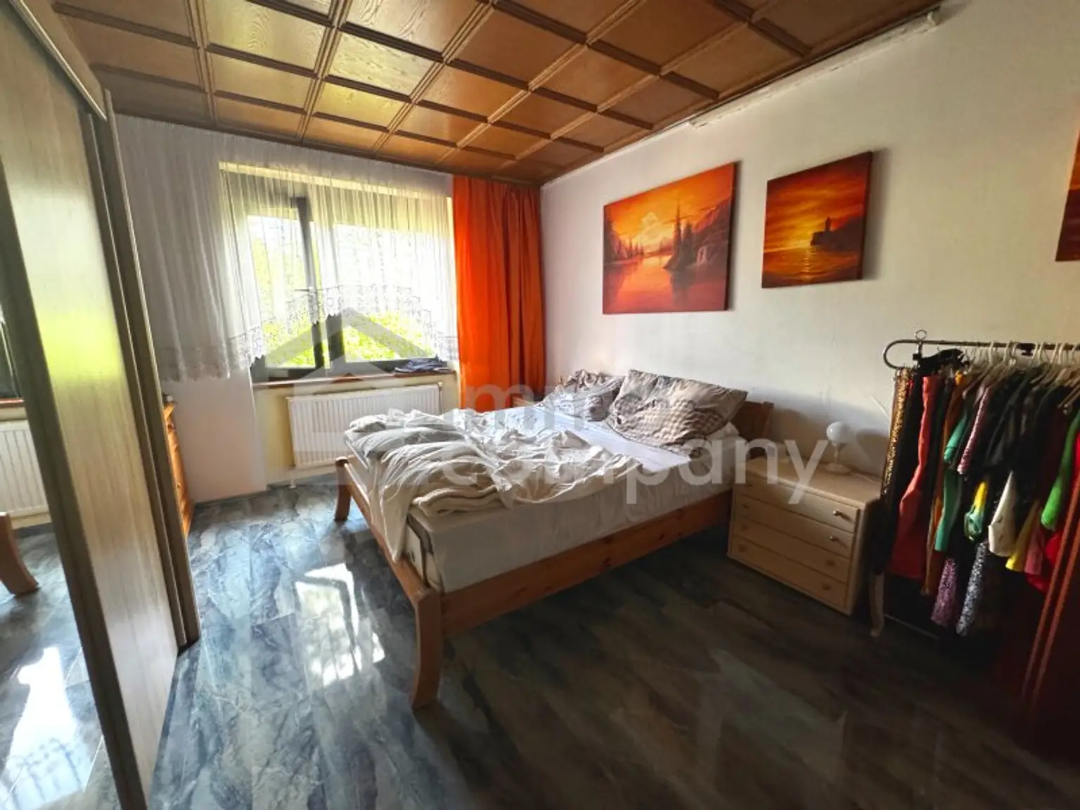 Sonniges Eckgrundstück mit charmantem Einfamilienhaus – großes Potenzial in ruhiger Nachbarschaft!