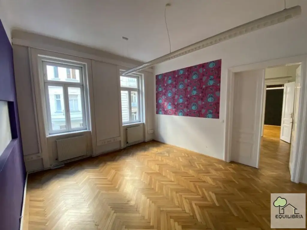 MODERNES ALTBAUBÜRO IN ZENTRALER LAGE