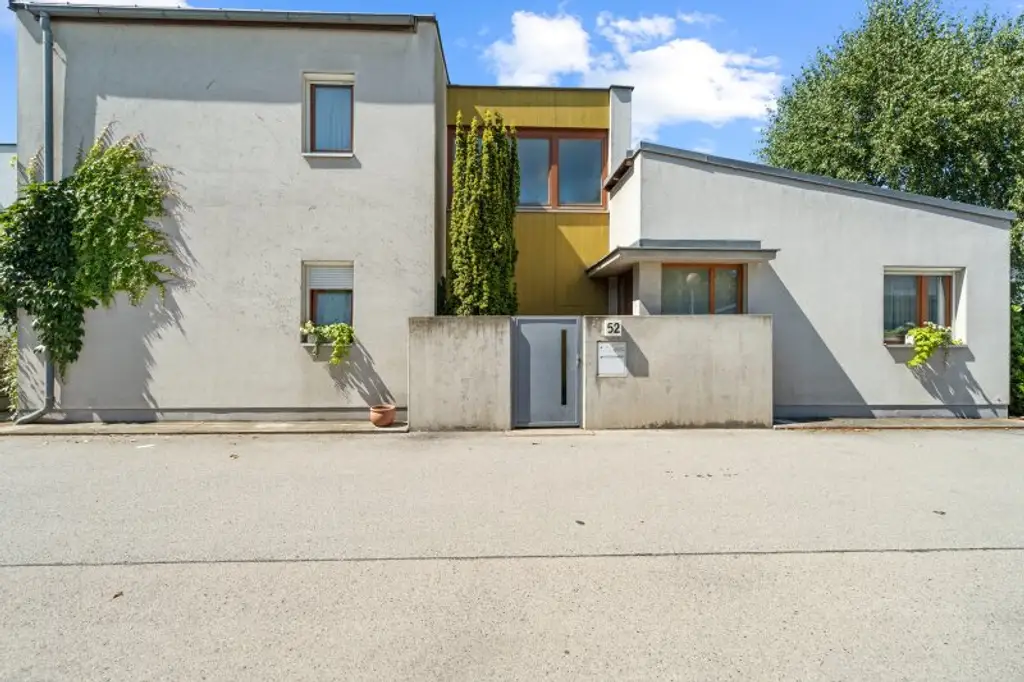 Seltenes Atriumhaus in 1220 mit KFZ Stellplatz