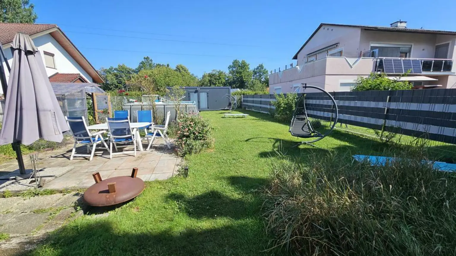 ** Großzügiges & edel saniertes Stadthaus ** Hochwertige Ausstattung ** 3 Bäder ** Einliegerwohnung ** absolute Ruhelage **