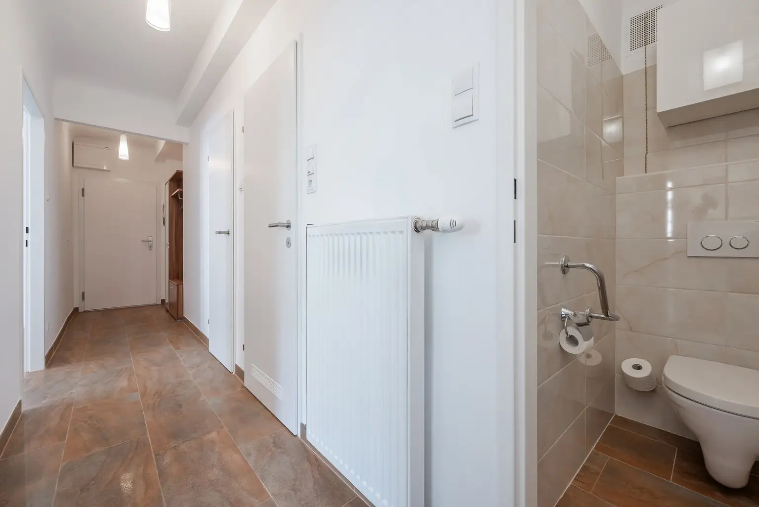 Flur und WC