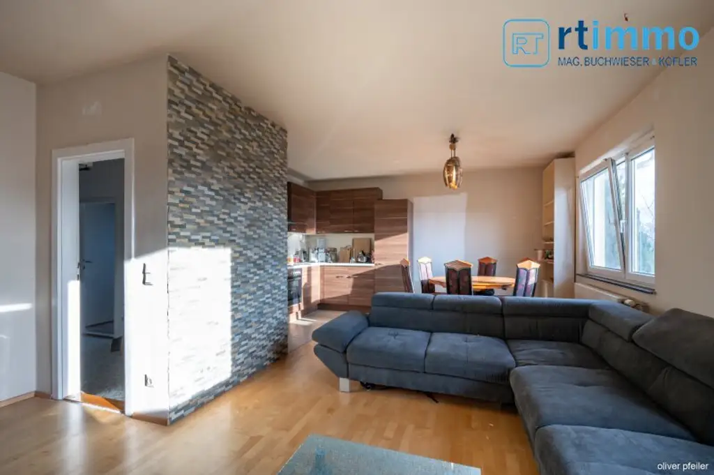 Einfamilienhaus in Stockerau mit schönem Grund - Nähe Freibad.