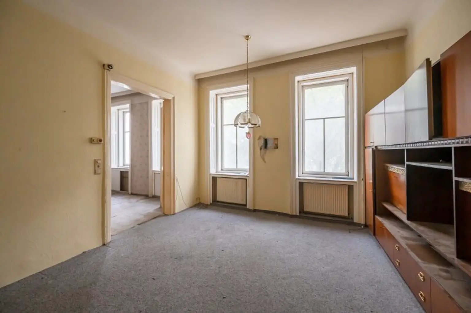 ++NEU++ sanierungsbedürftige 2-Zimmer-Wohnung in sehr guter Lage direkt am Augarten