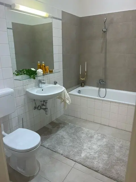 UNBEFRISTET: Charmante Altbauwohnung nahe Volkstheater