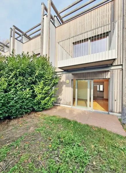 ++NEU++ TOP für Eigennutzer! Hochwertiges klimatisiertes Reihenhaus mit Privatgarten, Terrasse und 1 KFZ-Stellplatz!  Perfekte U-Bahn-Anbindung!