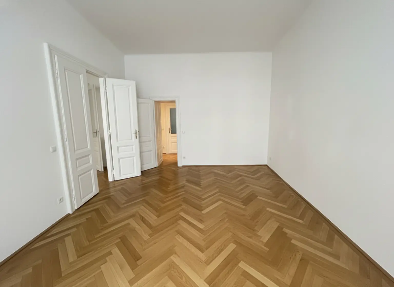 UNBEFRISTET: Ansprechende 3-Zimmer-Altbauwohnung nahe Belvedere