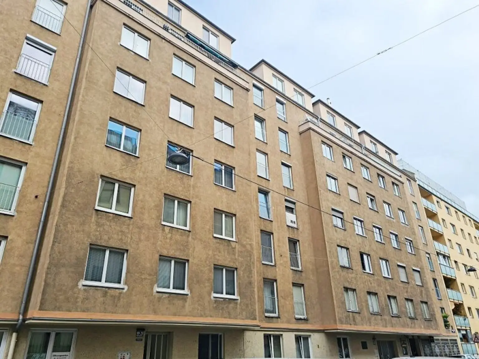 WALDMÜLLERGASSE, ERSTBEZUG, 40 m2 Neubau mit Balkon, 1 Zimmer, Küche, Duschbad, Parketten, Augarten-Nähe