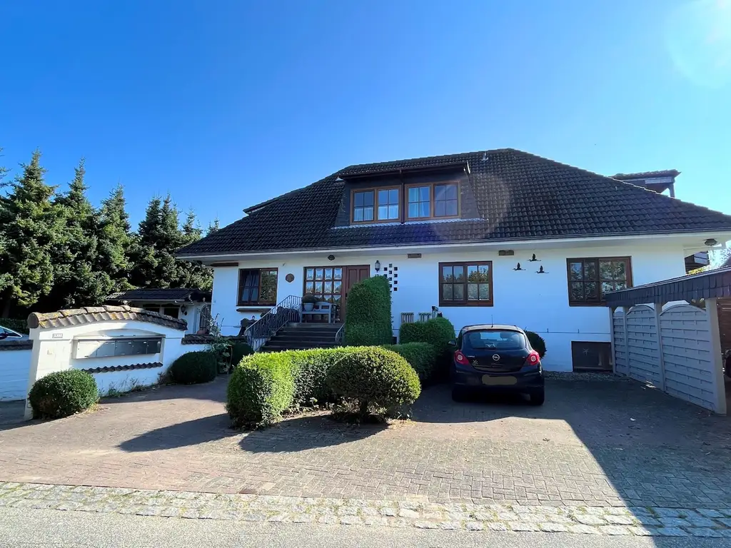 Charmante vermietete Souterrain-Wohnung mit 3 Zimmern, Einbauküche und separatem Eingang in ruhiger Lage