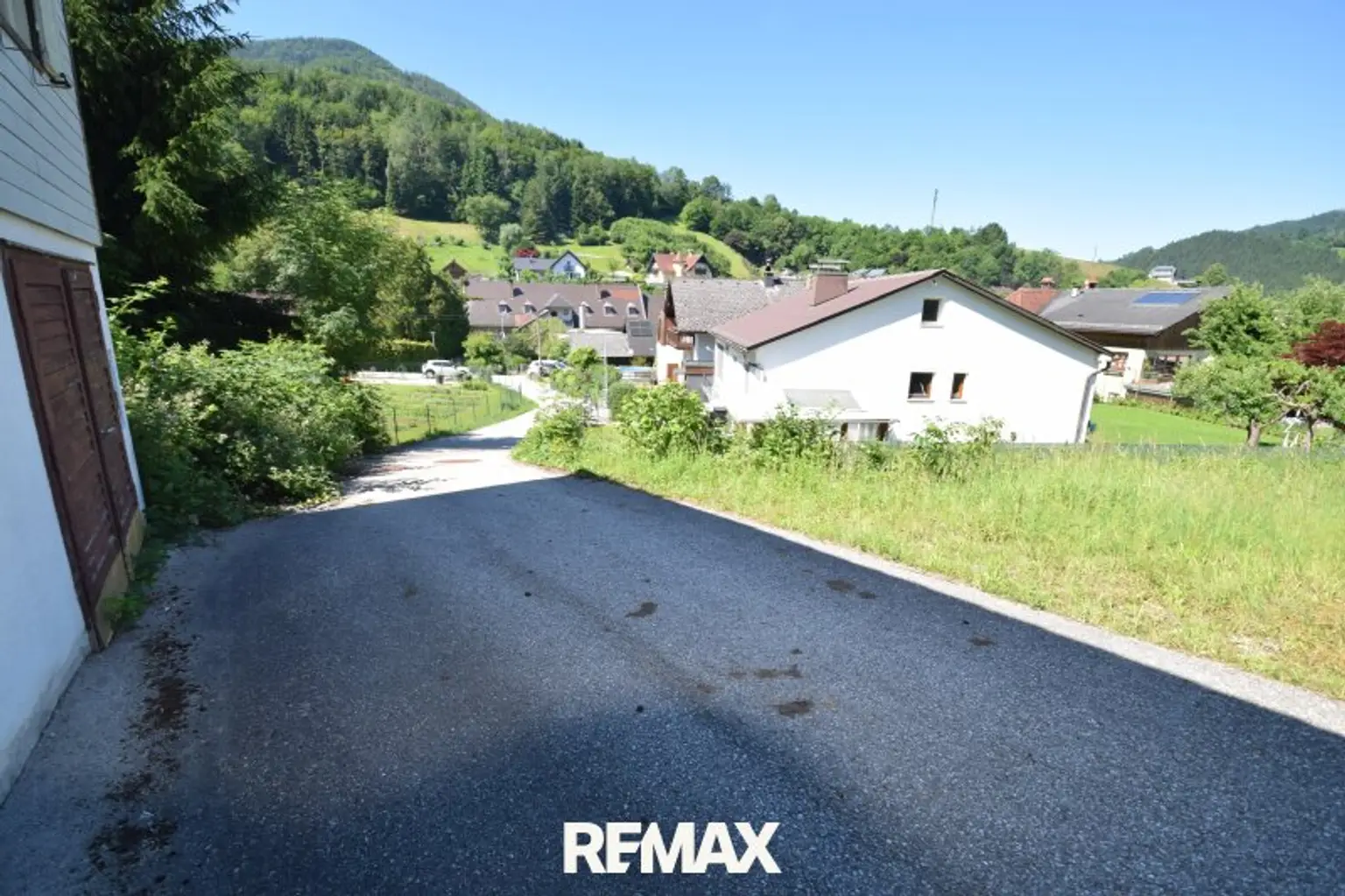 Straße zum Grundstück