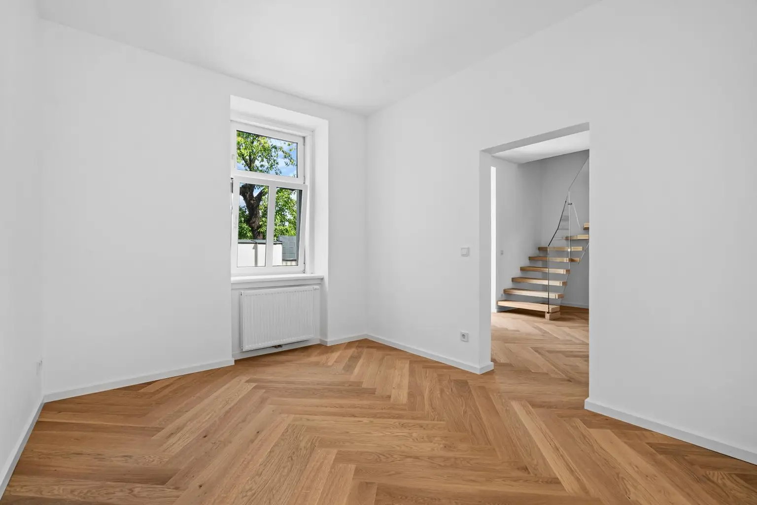"Zum Verlieben – stilvolle Maisonette mit kleinem Garten & Terrasse!"