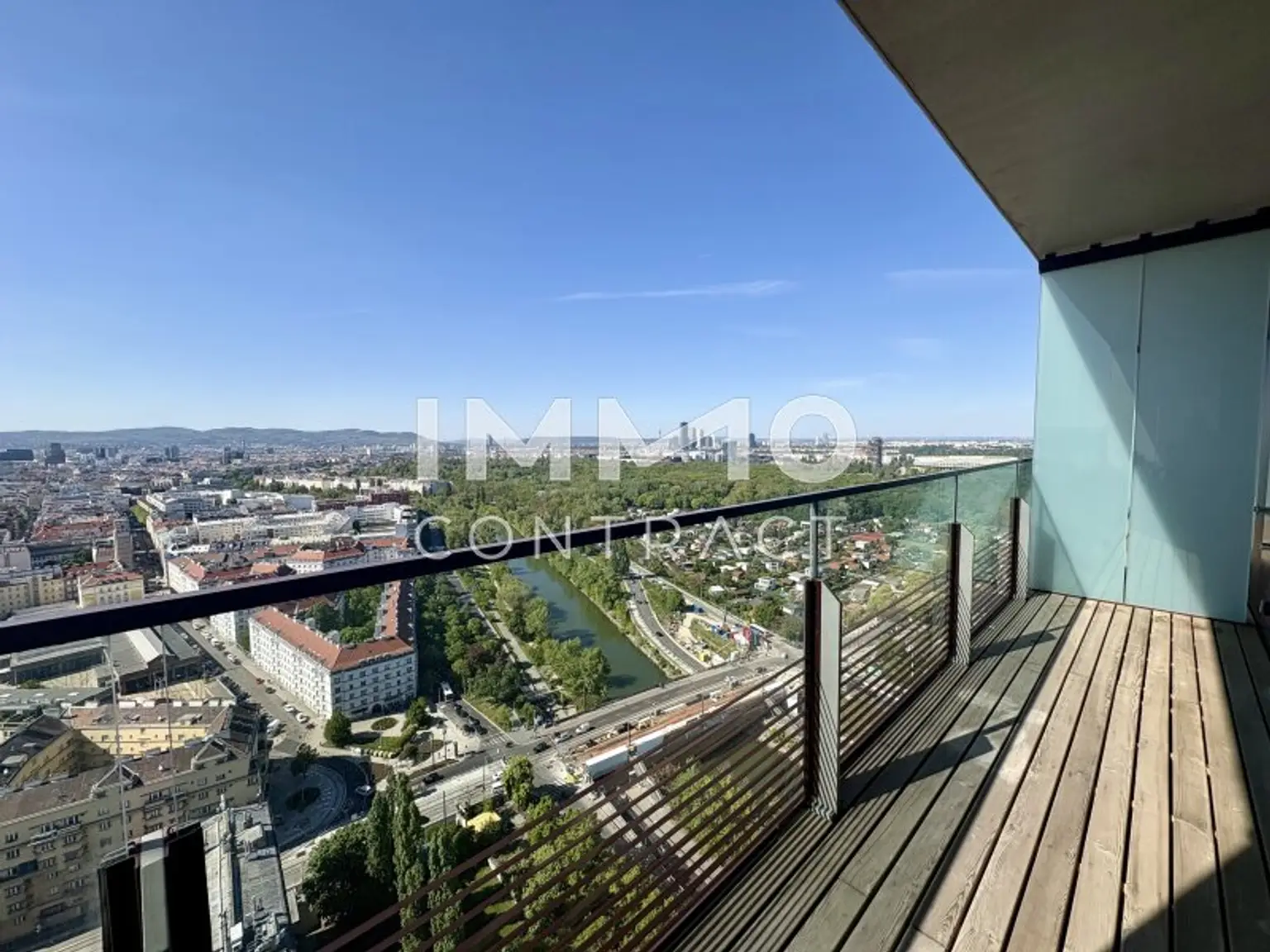 Rarität: Möblierte Zweizimmer-Wohnung im TrIIIple mit Blick wohin das Auge reicht (28. Stock)