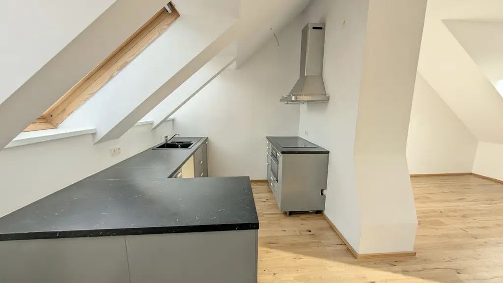 Charmante Dachgeschoß-Garconniere – ca. 45 m² | Brigittenau, Nähe Donaukanal