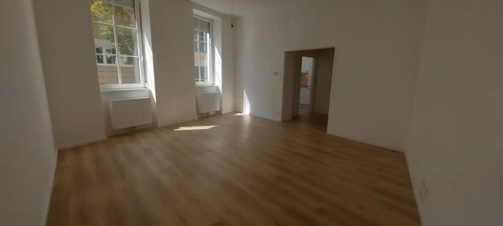 Altbau-Liebling in Toplage von Baden – 85m² Wohntraum mit Parkplatz!