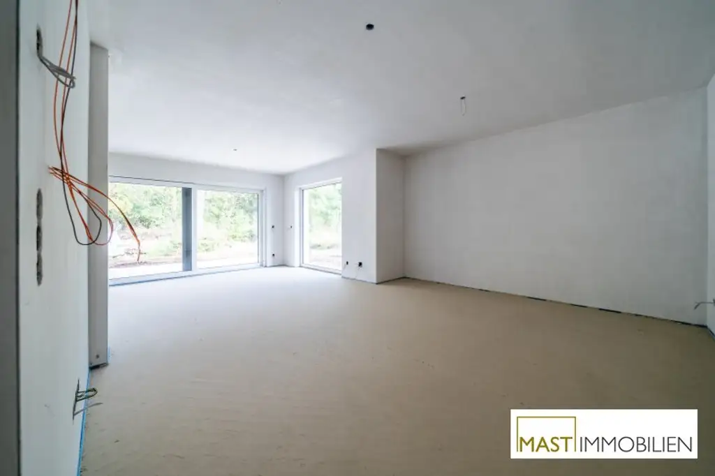 ERSTBEZUG - Modernes Einfamilienhaus mit 148 m² Wohnfläche, Balkon, Terrasse & 2 PKW-Stellplätzen in Strasshof – belagsfertig!