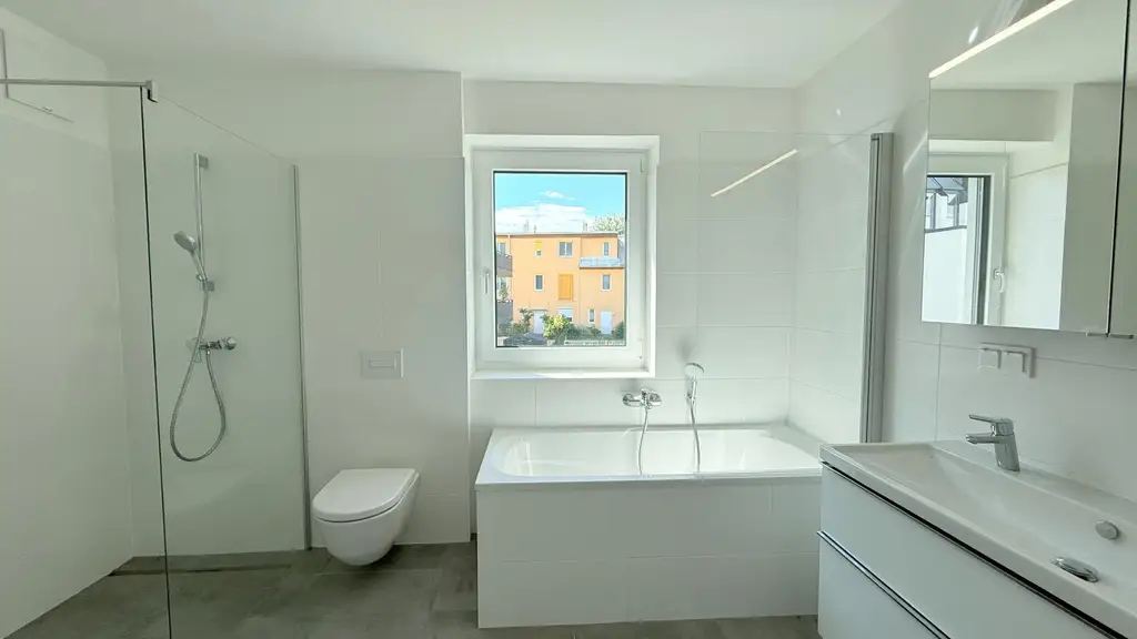Terrassse und nachhaltiges Wohnen in Essling, in deckengekühlter Ruhelage mit 3 zentralen Schlafzimmern