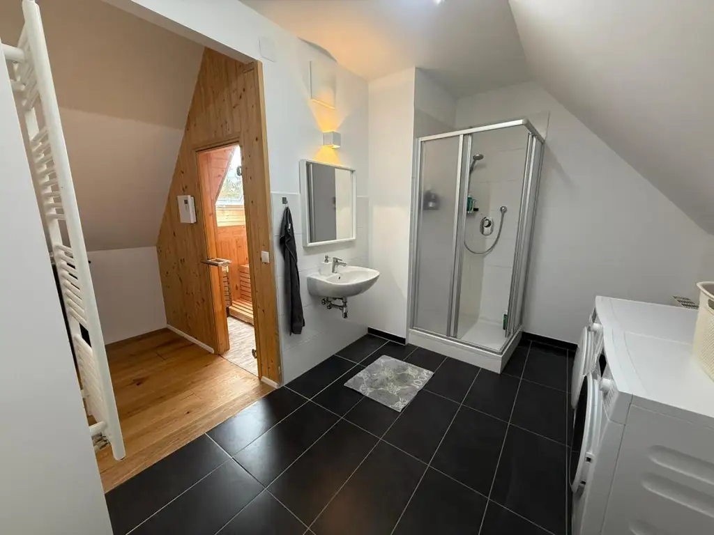 Traumhafte Penthousewohnung als Maisonette mit Dachterrasse und Garage