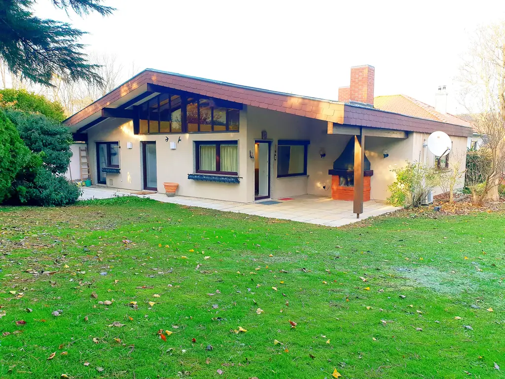 Edler Bungalow mit Keller + Garage in Top Lage!