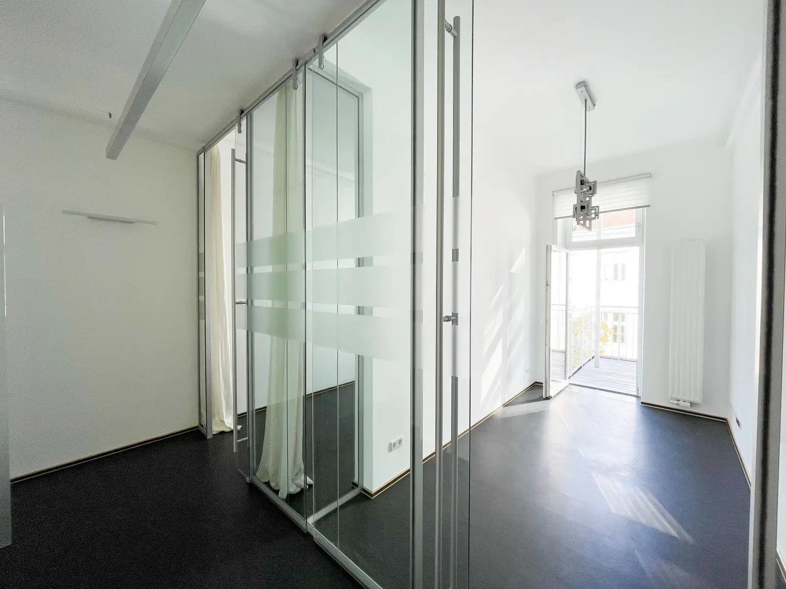 Herrlich große Altbauwohnung mit Garagenplatz