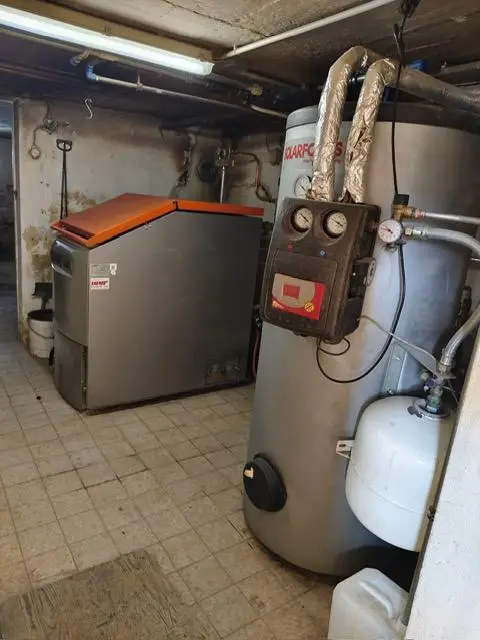 Zentralheizung feste Brennstoffe