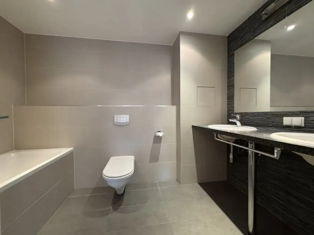 *Traumhafter Familienhit mit 2 Balkonen im Herzen von Döbling – Ihr neues Zuhause!*