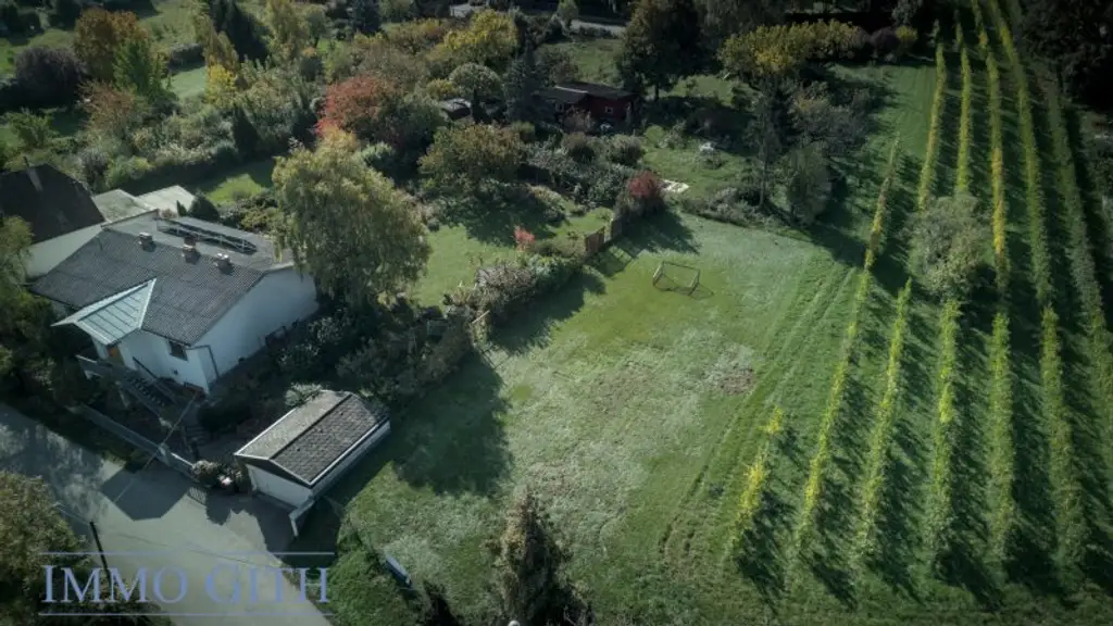 SONNE, WEIN & WEITBLICK – 735 m² BAUGRUNDSTÜCK DIREKT AM WEINGARTEN IN KLOSTERNEUBURG ZU KAUFEN!
