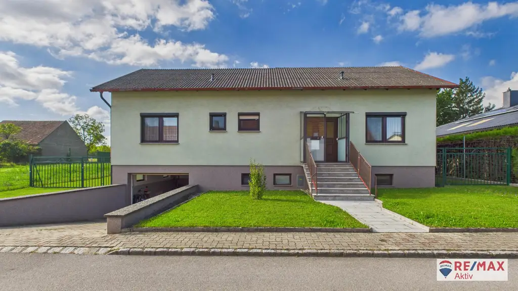 Familienfreundliches Wohnhaus mit großzügigem Garten