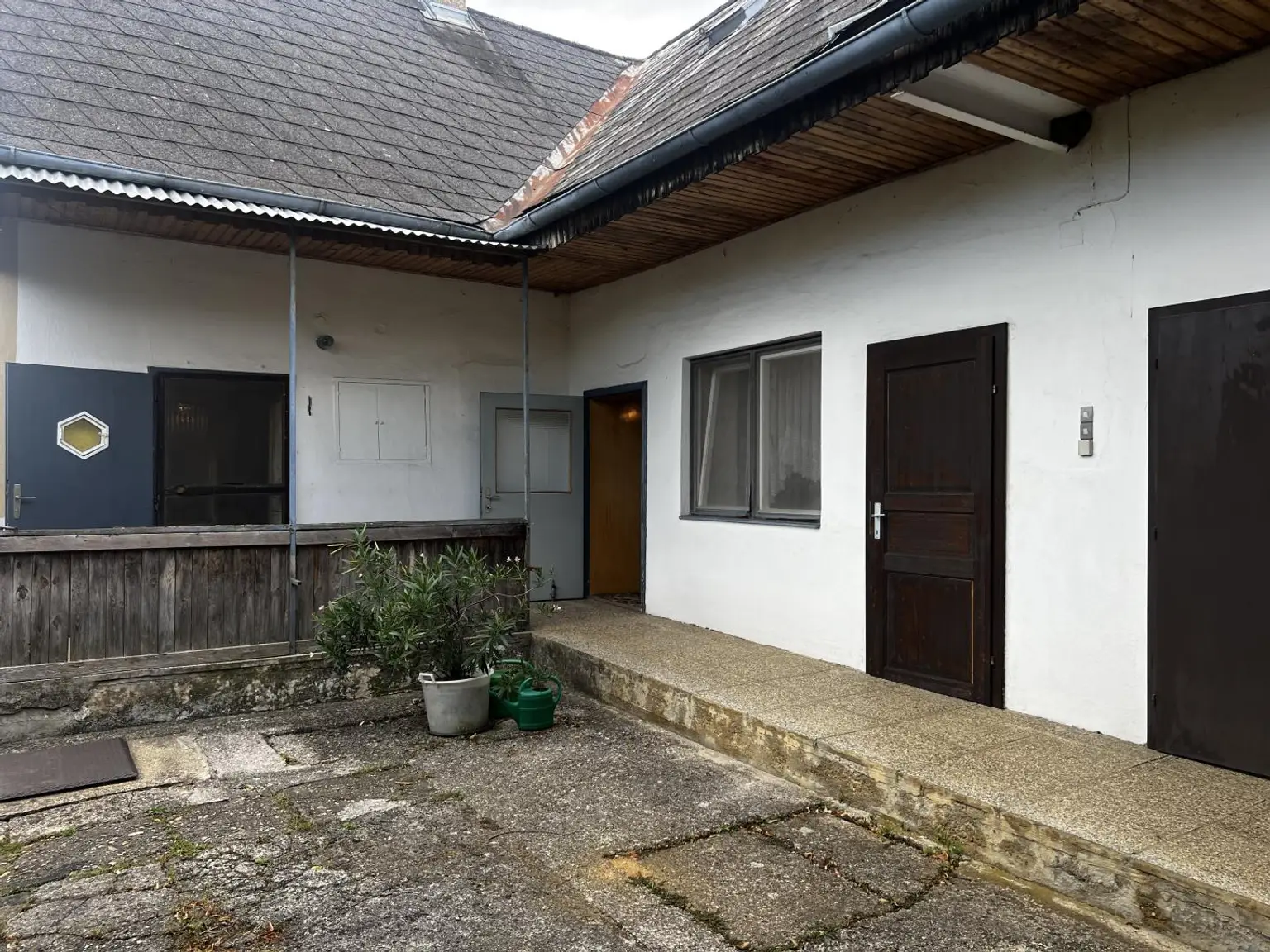 Vorderansicht des Hauses