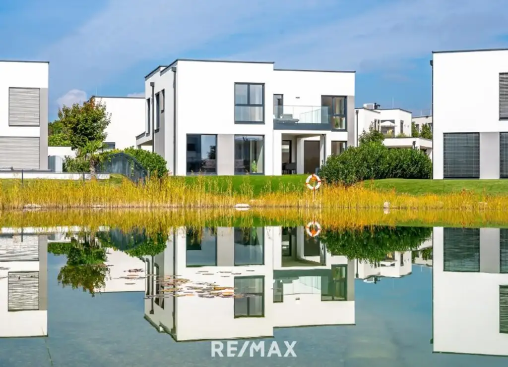 Leben pur! Exklusiv und natürlich zugleich. Im Sommer sonnen-,  im Winter eisbaden.