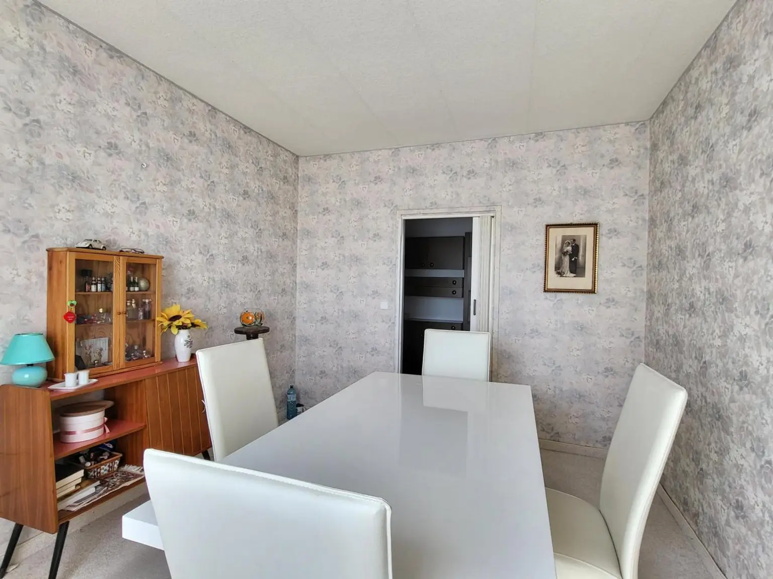 05 Eszimmer