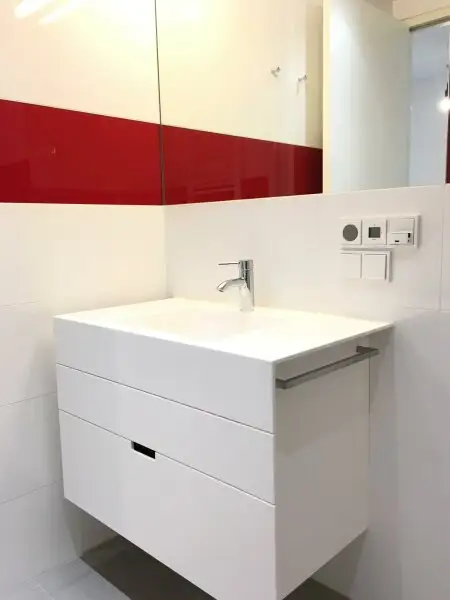 2-Zimmer Wohnung mit Balkon in den grünen Garten! Direkt bei U3 Kendlerstraße!