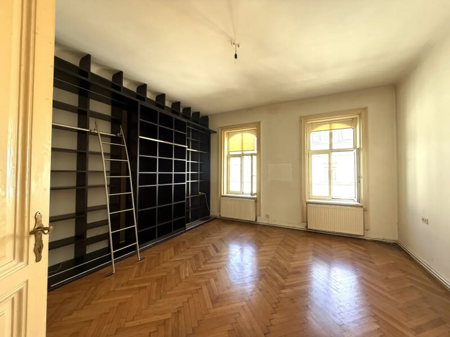 AltbauWohnung - Erstbezug nach Sanierung