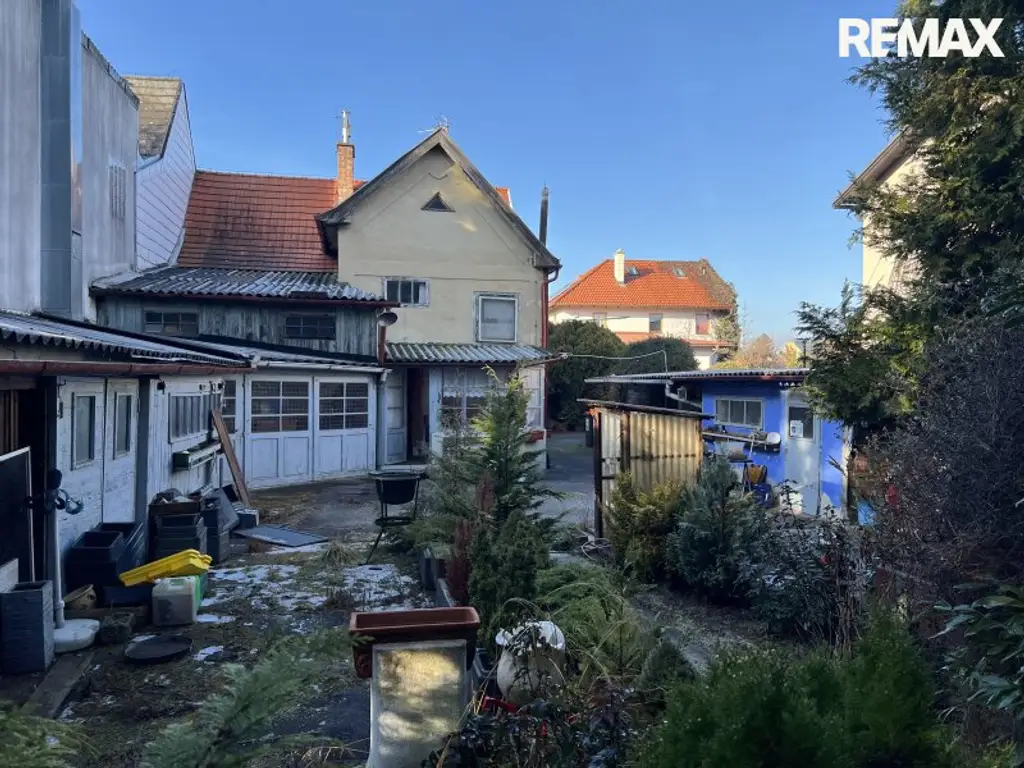 Traumhaftes Baugrundstück mit Altbestand in Wiener Neustadt!