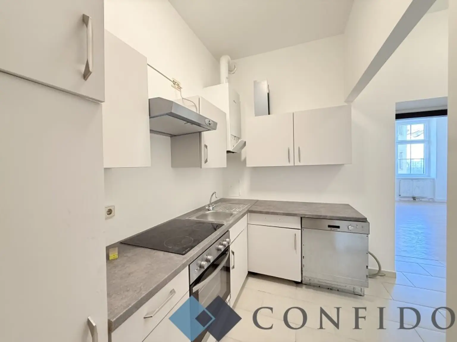 2 Zimmer Altbauwohnung mit Gestaltungspotenzial in begehrter Lage