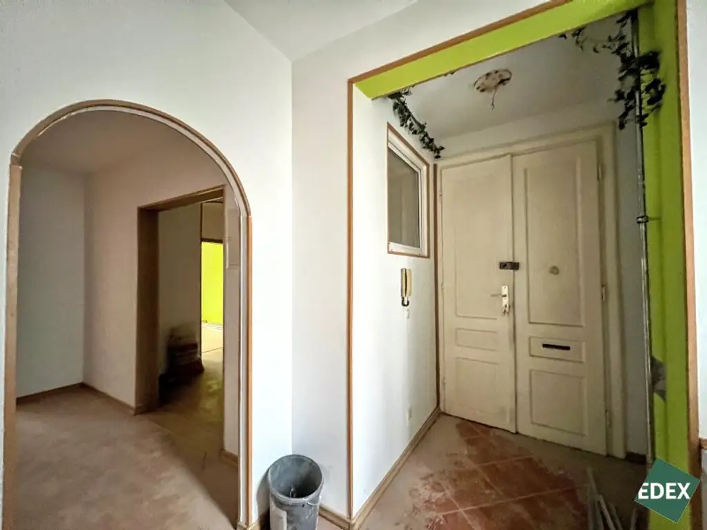 Altbauwohnung mit 68 m² zum Sanieren – ruhige Lage im 10. Bezirk