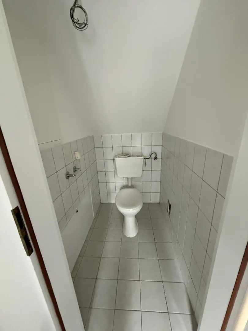 Deutschfeistritz, tolle 2-Zimmer-DG-Wohnung in ruhiger zentraler Lage zu beziehen