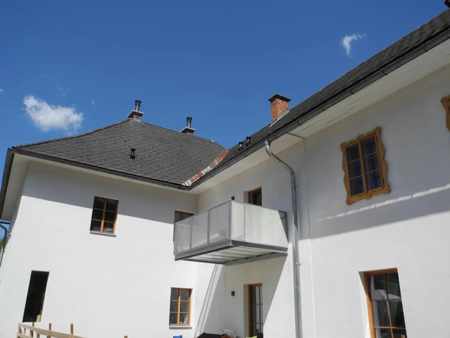 SONNIGER BALKON  und LIFT im 1. Stock - TOP 10 im Herrenhaus - RESIDENZ GEYERHAMMER
